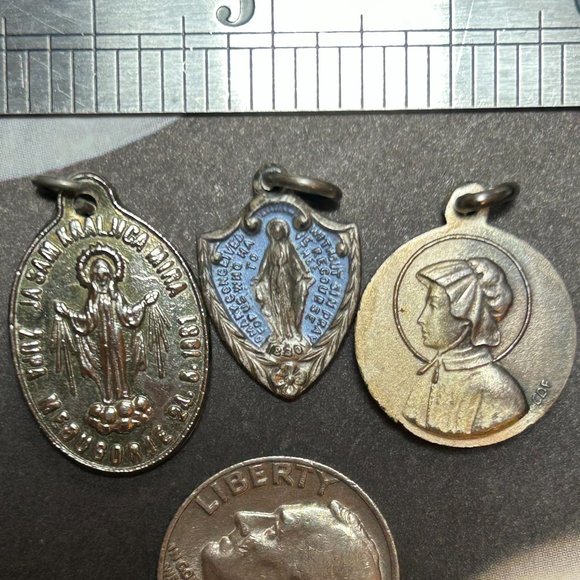 Jewelry - Lot Set Vintage Virgin Mary Religious Medals With Elizabeth Ann Seton Relic